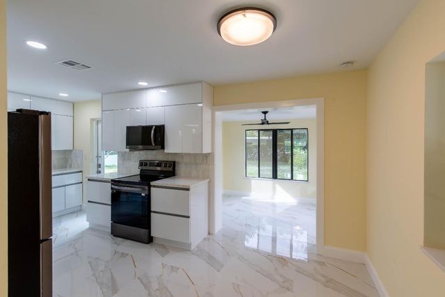 405 NE 24th Avenue, Pompano Beach, FL 33062