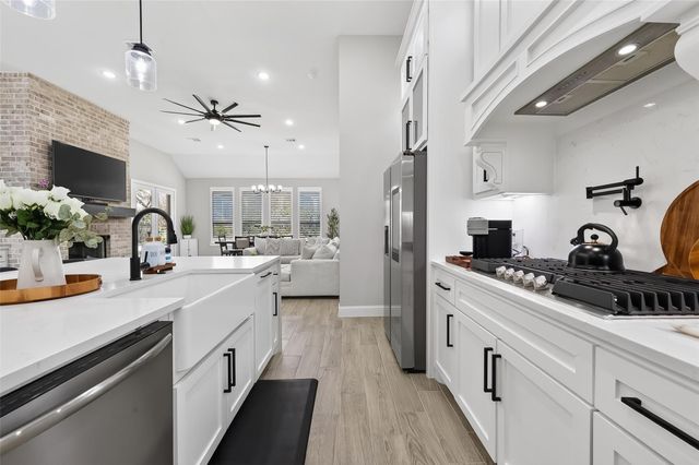 87 Waterford Way, Montgomery, TX 77356