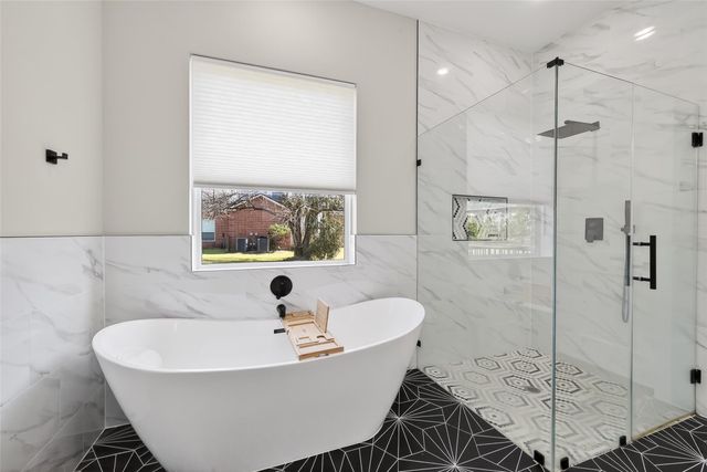 87 Waterford Way, Montgomery, TX 77356