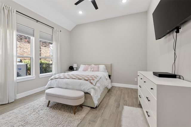 87 Waterford Way, Montgomery, TX 77356