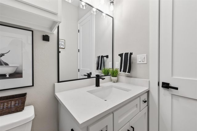 87 Waterford Way, Montgomery, TX 77356