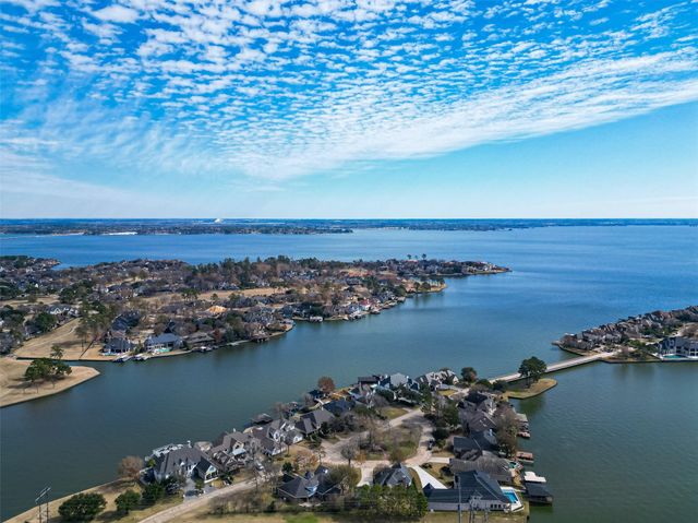 87 Waterford Way, Montgomery, TX 77356