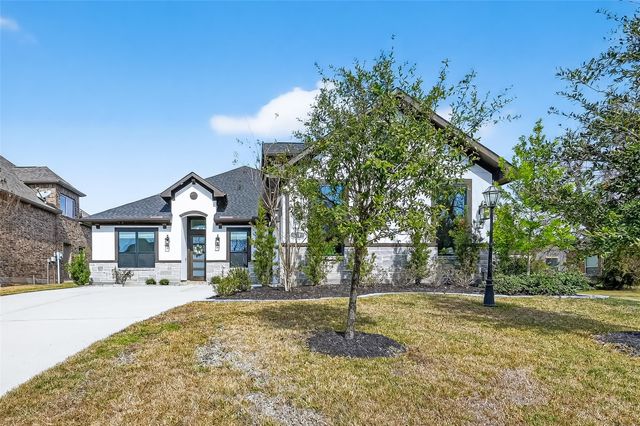 87 Waterford Way, Montgomery, TX 77356