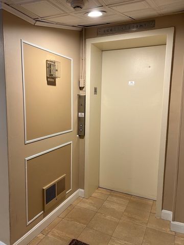 1243 Beacon 6E, Brookline, MA 02445
