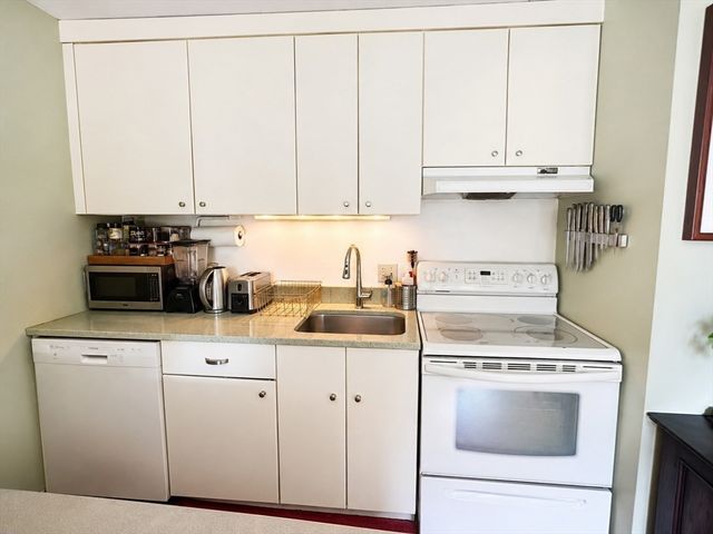 1243 Beacon 6E, Brookline, MA 02445