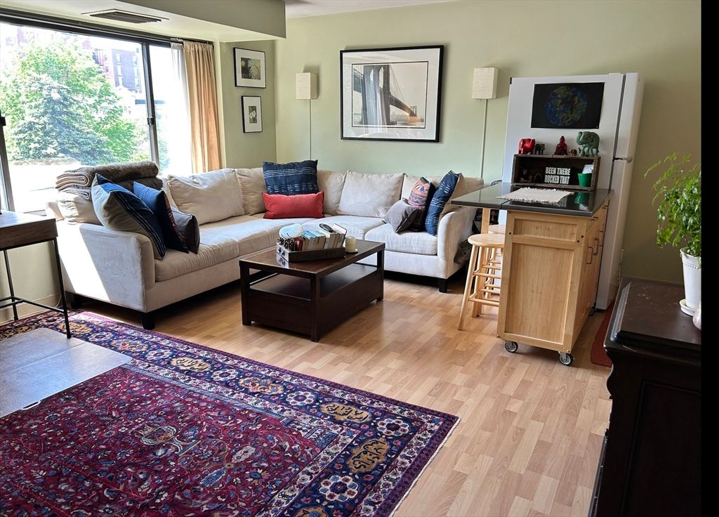 1243 Beacon 6E, Brookline, MA 02445