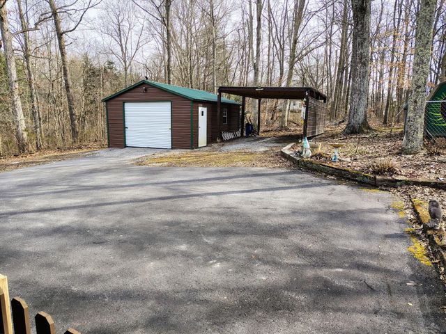 215 Old Log Lick Road, Winchester, KY 40391