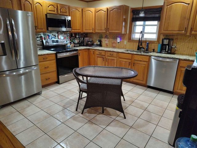 215 Old Log Lick Road, Winchester, KY 40391