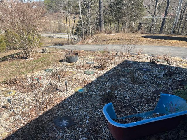 215 Old Log Lick Road, Winchester, KY 40391