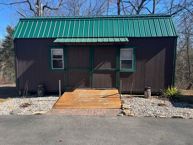 215 Old Log Lick Road, Winchester, KY 40391