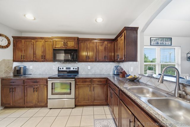 14601 E 108th Street North, Owasso, OK 74055