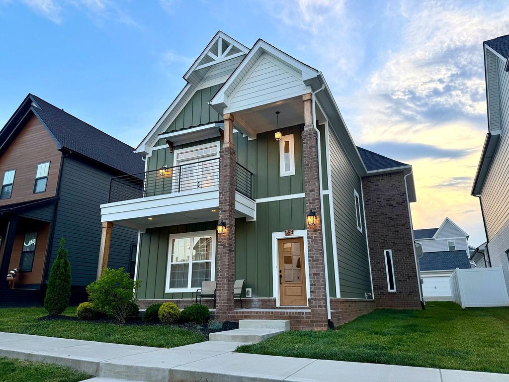 164 Luther ST, Pleasant View, TN 37146