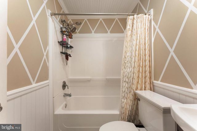 992 JAMISON ST, Warwick, PA 18974