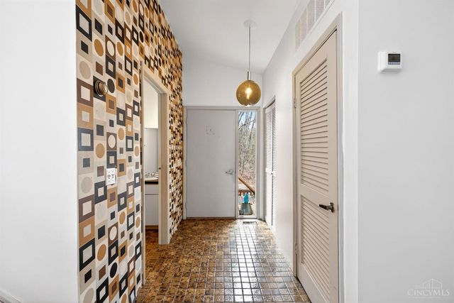 3595 Cooper Road, Blue Ash, OH 45241