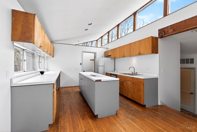 3595 Cooper Road, Blue Ash, OH 45241