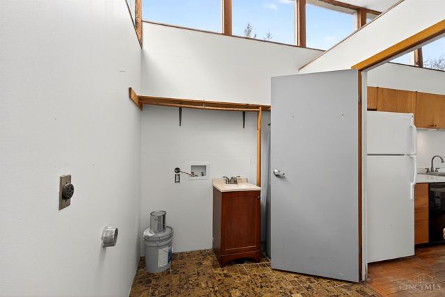 3595 Cooper Road, Blue Ash, OH 45241