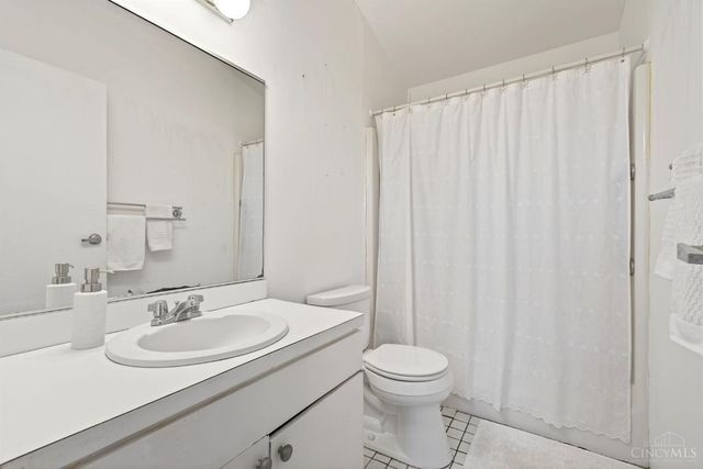 3595 Cooper Road, Blue Ash, OH 45241