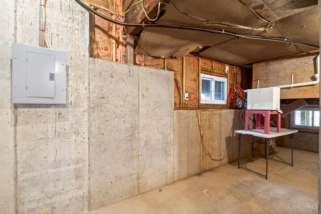 3595 Cooper Road, Blue Ash, OH 45241