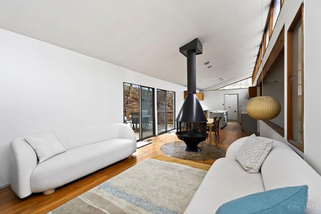 3595 Cooper Road, Blue Ash, OH 45241