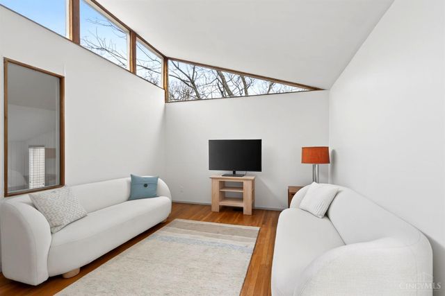 3595 Cooper Road, Blue Ash, OH 45241