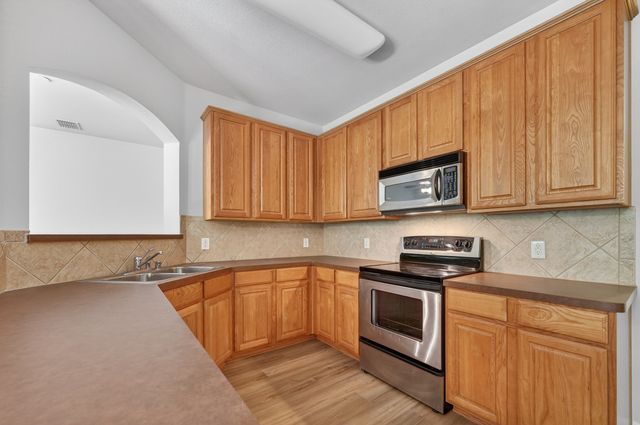 248 Turnberry Lane, Lewisville, TX 75067