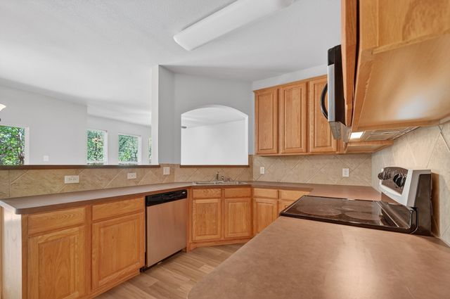 248 Turnberry Lane, Lewisville, TX 75067