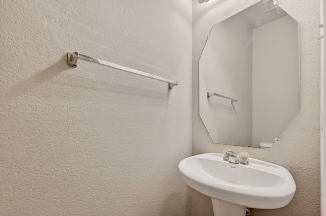 248 Turnberry Lane, Lewisville, TX 75067