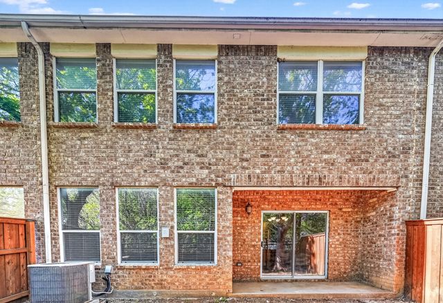 248 Turnberry Lane, Lewisville, TX 75067