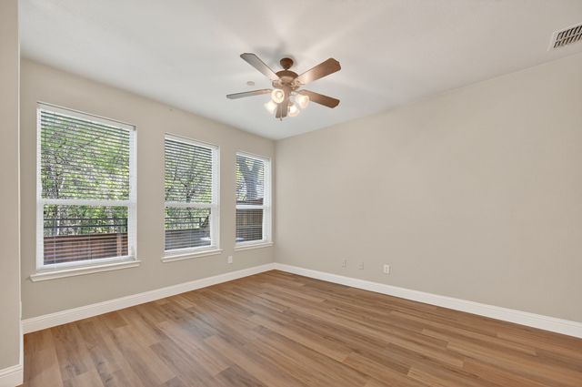 248 Turnberry Lane, Lewisville, TX 75067