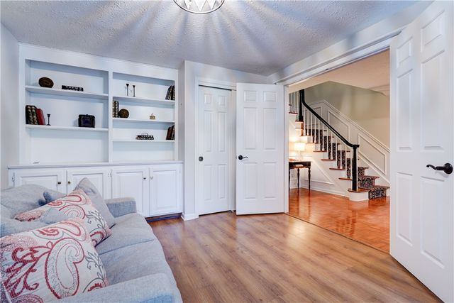 23 Summit Oaks, Pittsford, NY 14534