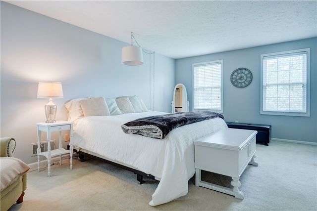 23 Summit Oaks, Pittsford, NY 14534