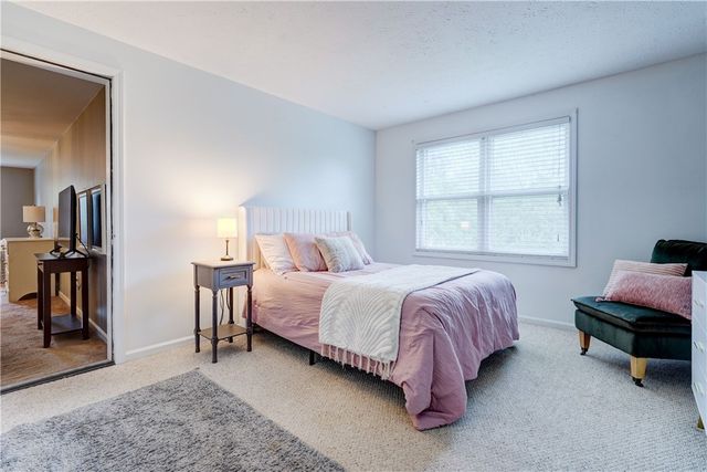 23 Summit Oaks, Pittsford, NY 14534