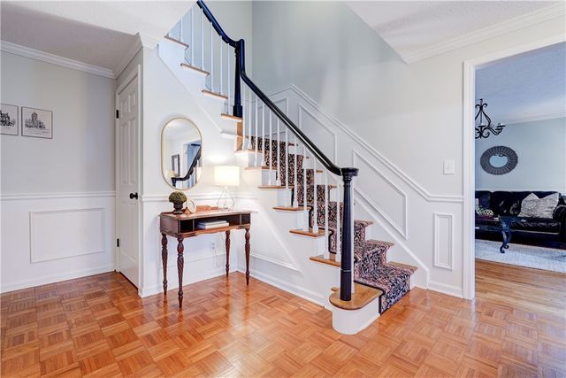 23 Summit Oaks, Pittsford, NY 14534