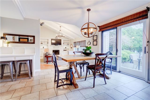 23 Summit Oaks, Pittsford, NY 14534
