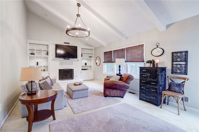 23 Summit Oaks, Pittsford, NY 14534