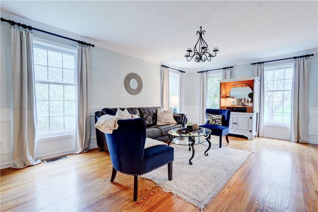 23 Summit Oaks, Pittsford, NY 14534