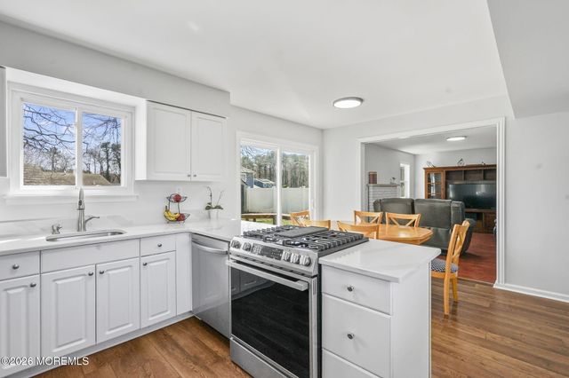 4 Winsted Drive, Howell, NJ 07731