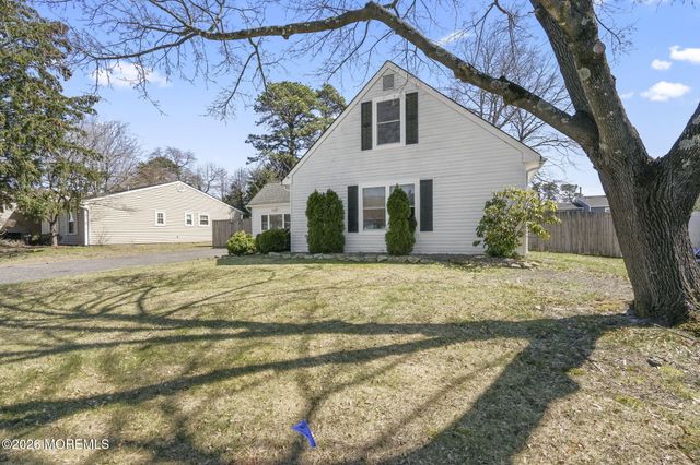 4 Winsted Drive, Howell, NJ 07731