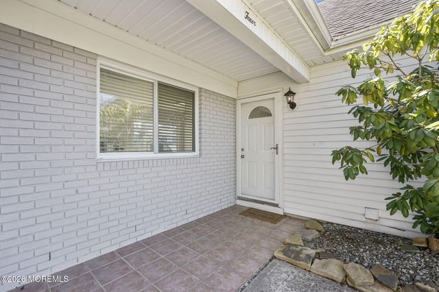 4 Winsted Drive, Howell, NJ 07731