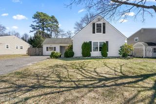 4 Winsted Drive, Howell, NJ 07731
