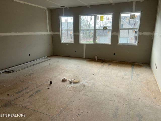 210 Limelight Lane, Lenoir City, TN 37772