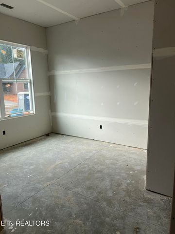 210 Limelight Lane, Lenoir City, TN 37772