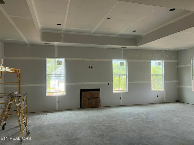 210 Limelight Lane, Lenoir City, TN 37772