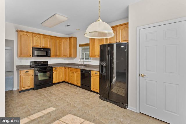 103 AVIGNON RD, Monroe Township, NJ 08831