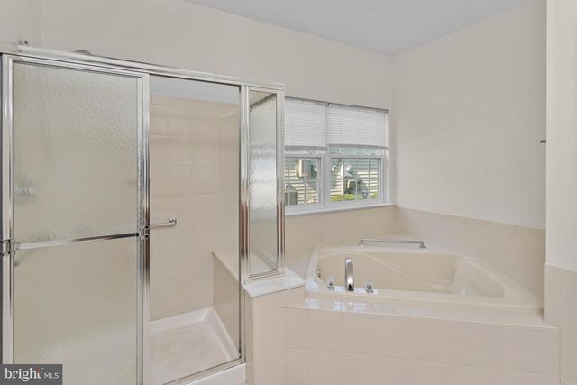 103 AVIGNON RD, Monroe Township, NJ 08831