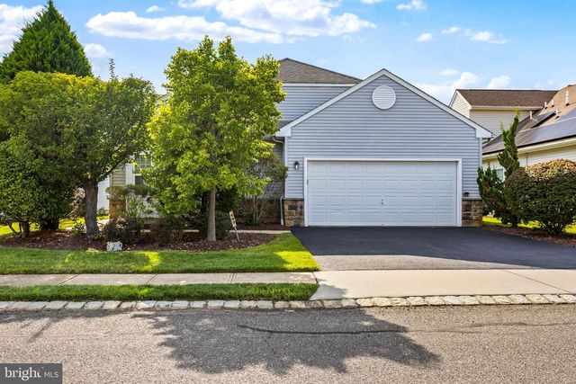 103 AVIGNON RD, Monroe Township, NJ 08831
