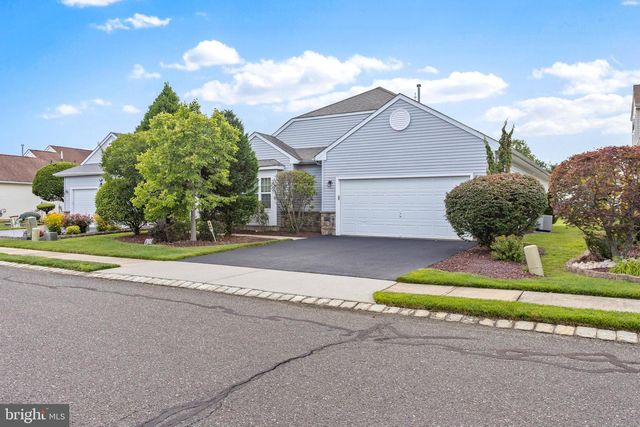 103 AVIGNON RD, Monroe Township, NJ 08831
