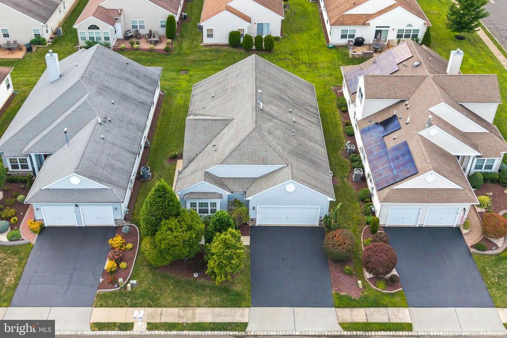 103 AVIGNON RD, Monroe Township, NJ 08831
