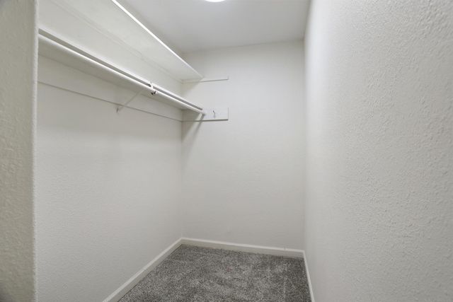 1412 Elisabeth Ave, Escalon, CA 95320