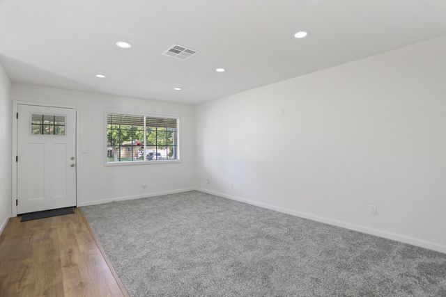 1412 Elisabeth Ave, Escalon, CA 95320